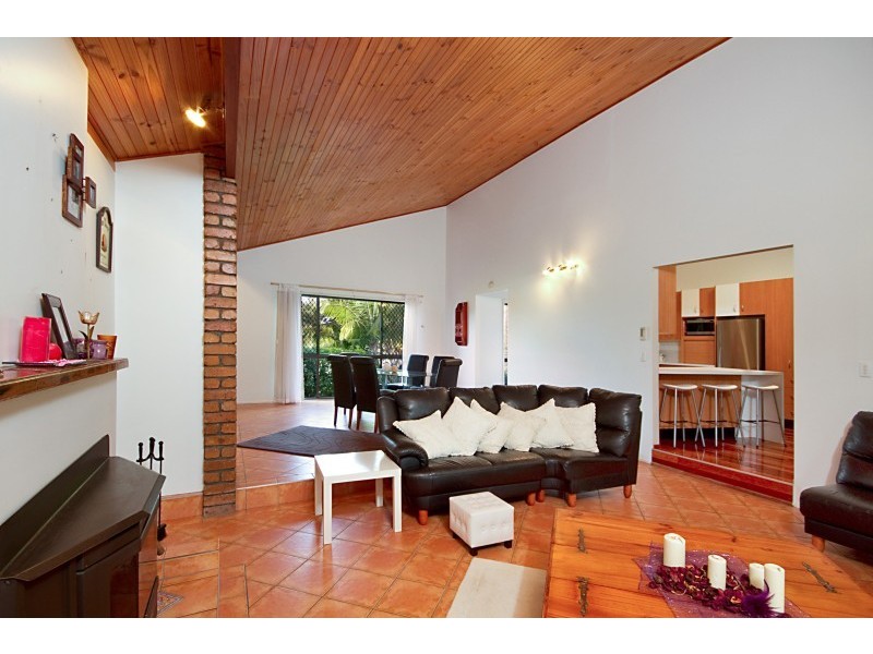 23 Carl Heck Boulevard, Windaroo QLD 4207