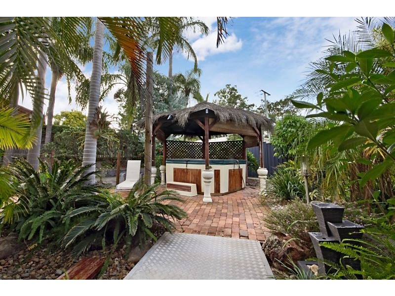 23 Carl Heck Boulevard, Windaroo QLD 4207