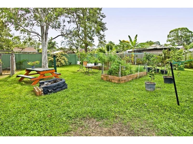 4 Japonica Street, Eagleby QLD 4207