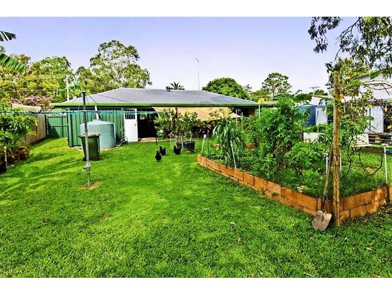 4 Japonica Street, Eagleby QLD 4207