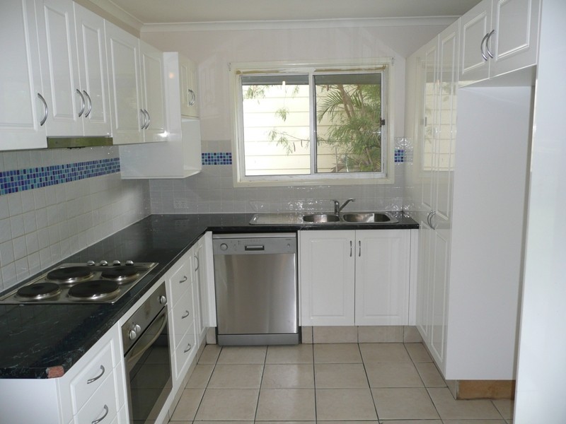 42 Maroochy Crescent, Beenleigh QLD 4207