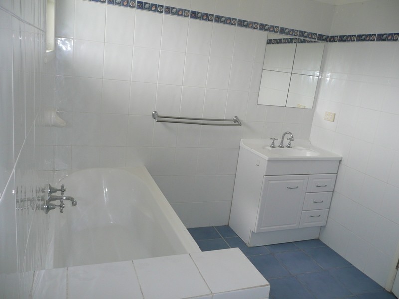 42 Maroochy Crescent, Beenleigh QLD 4207