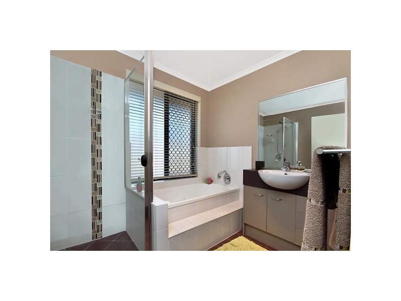 Mount Warren Park QLD 4207