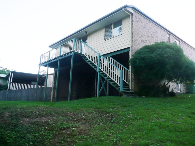 52 Loane Drive, Edens Landing QLD 4207