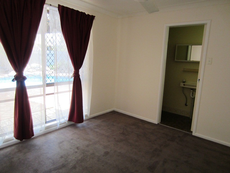 Mount Warren Park QLD 4207