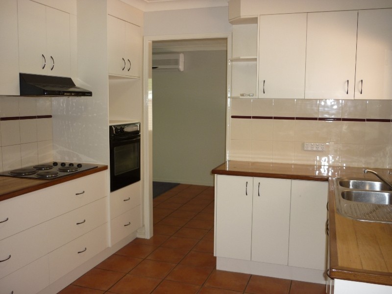 14 Quarrian Crescent, Beenleigh QLD 4207