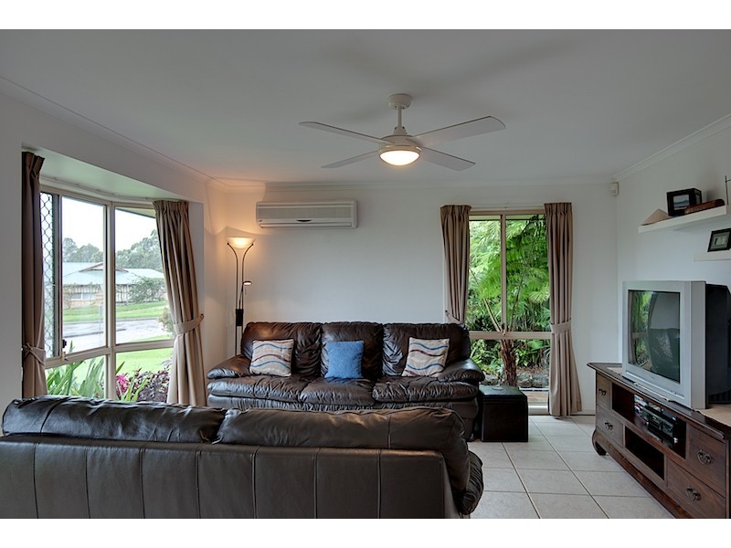 Edens Landing QLD 4207