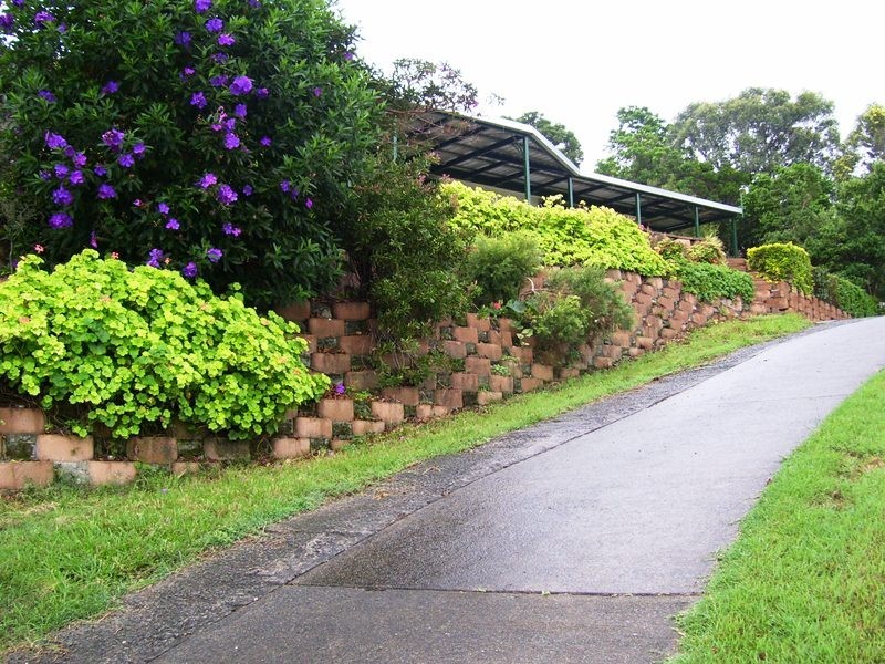 Luscombe QLD 4207