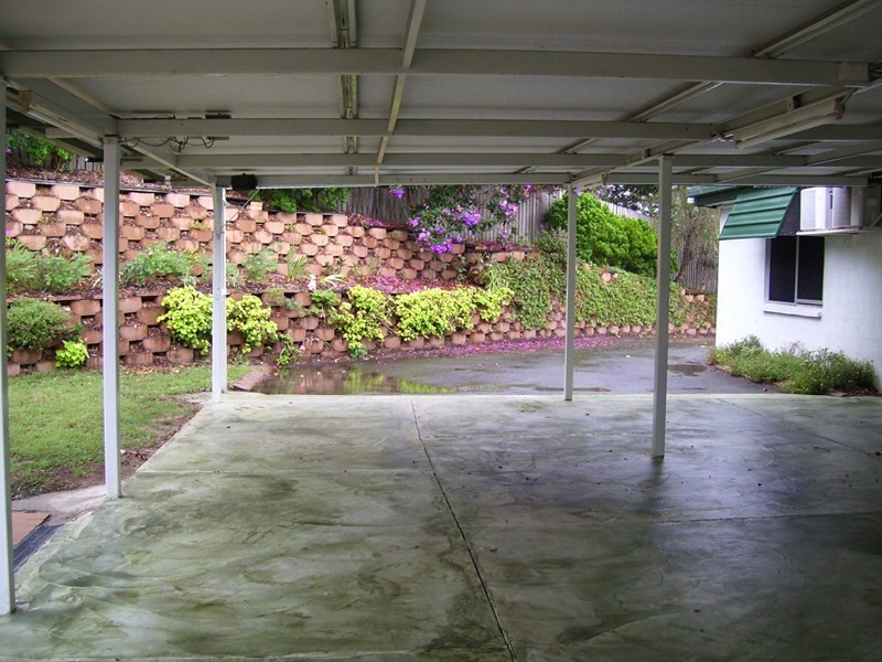 Luscombe QLD 4207