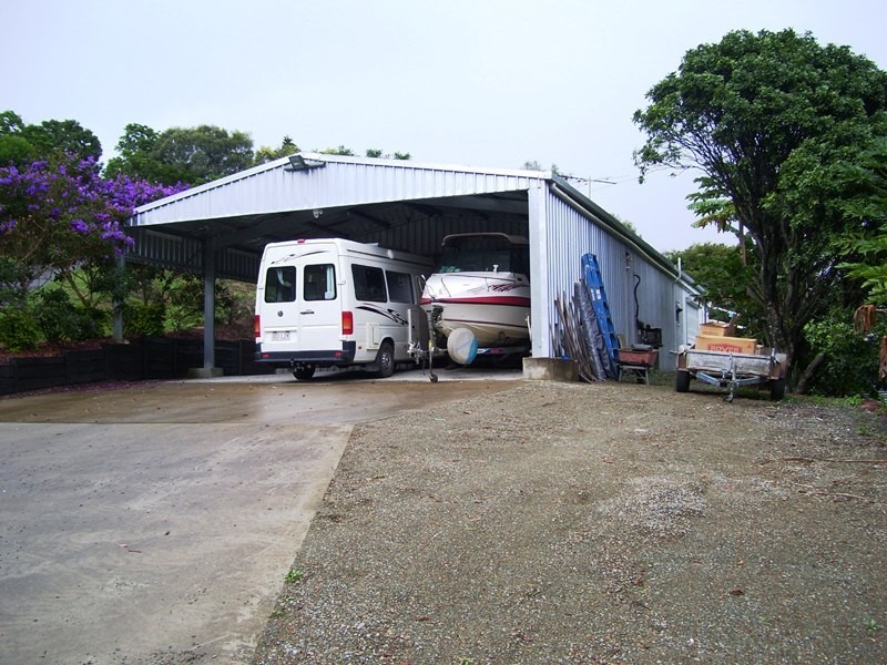 Luscombe QLD 4207