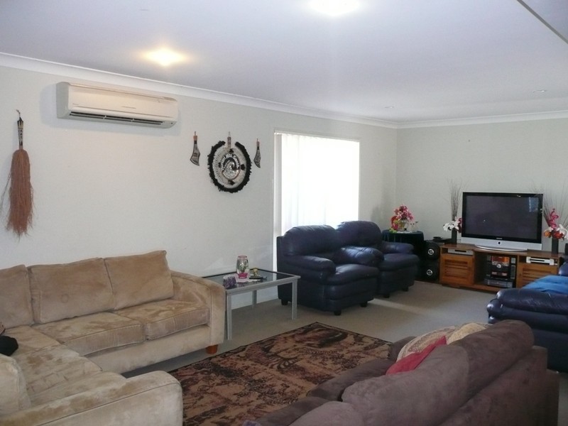 42 Monivae Circuit, Eagleby QLD 4207