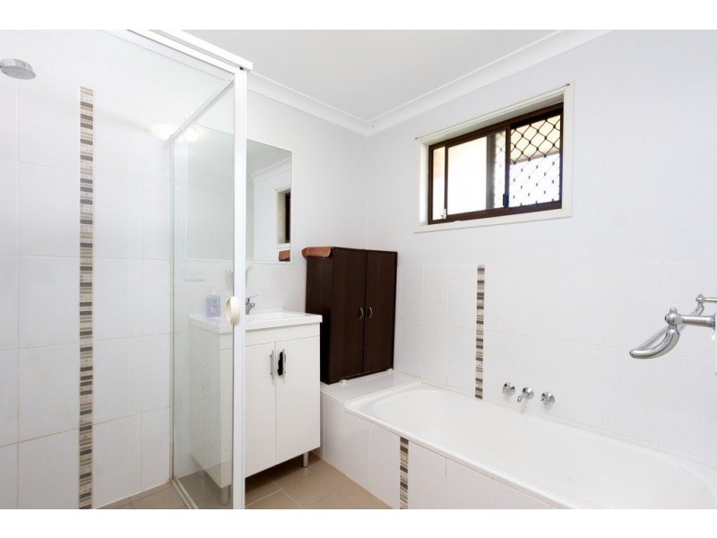 95 Mt Warren Boulevarde, Mount Warren Park QLD 4207