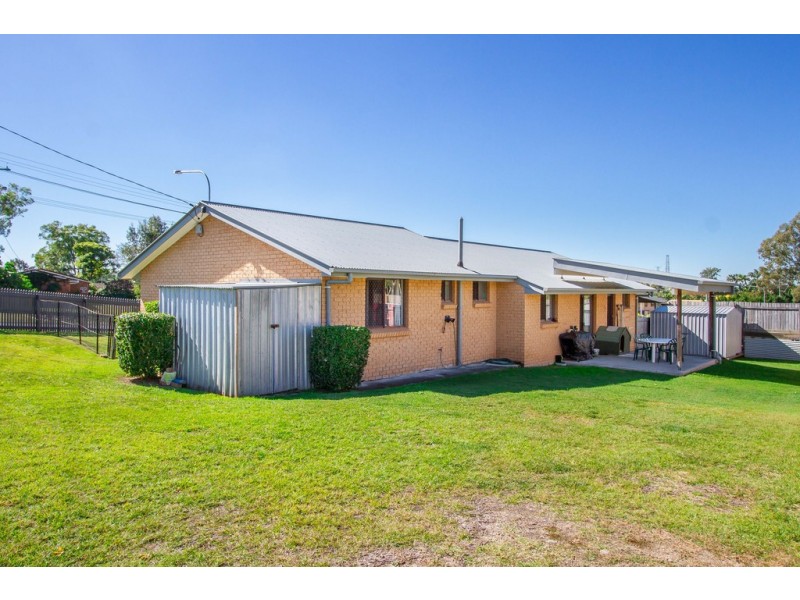 95 Mt Warren Boulevarde, Mount Warren Park QLD 4207