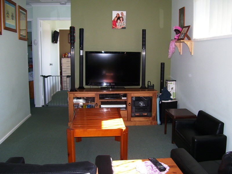 8 French Street, Eagleby QLD 4207