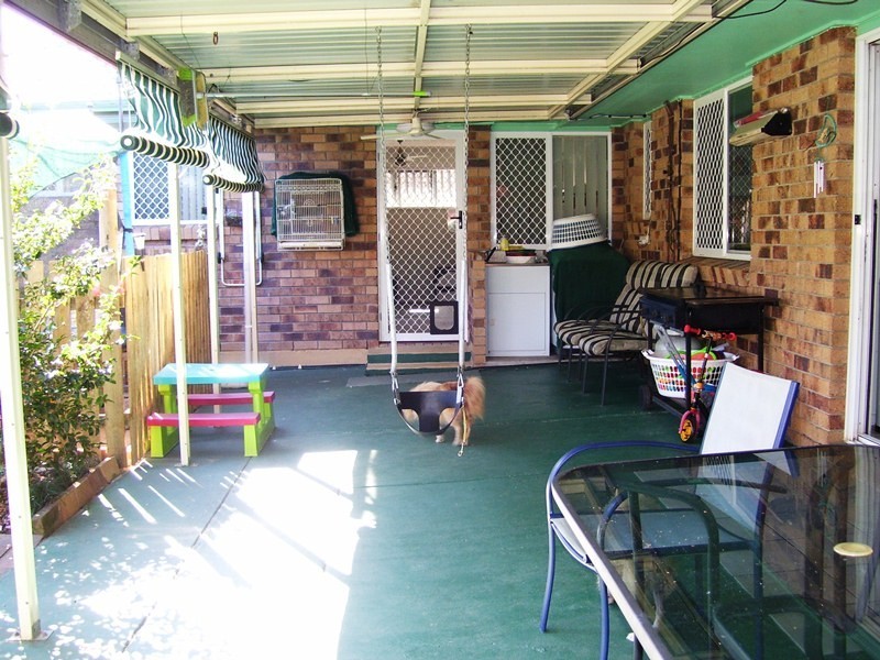 8 French Street, Eagleby QLD 4207