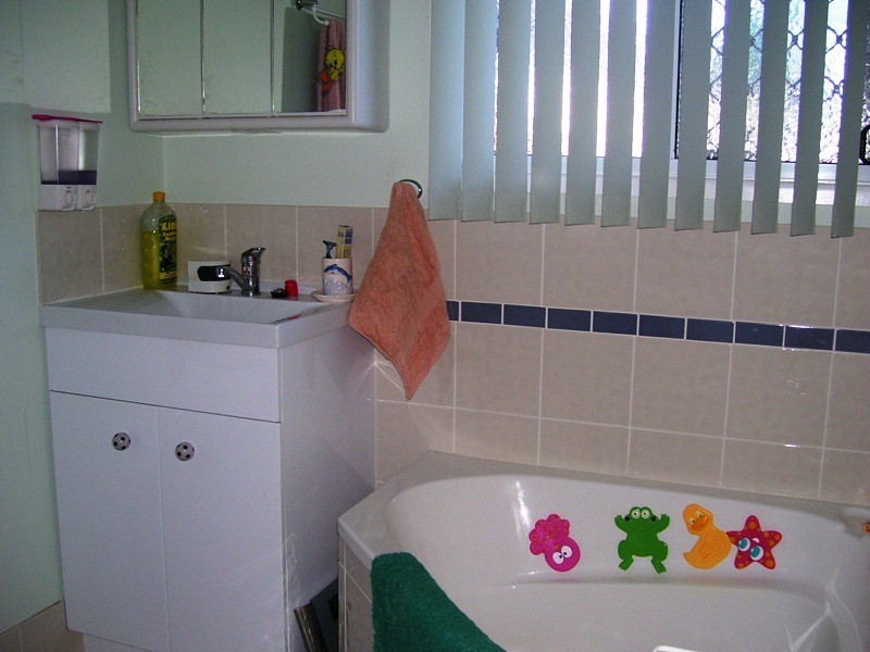 8 French Street, Eagleby QLD 4207