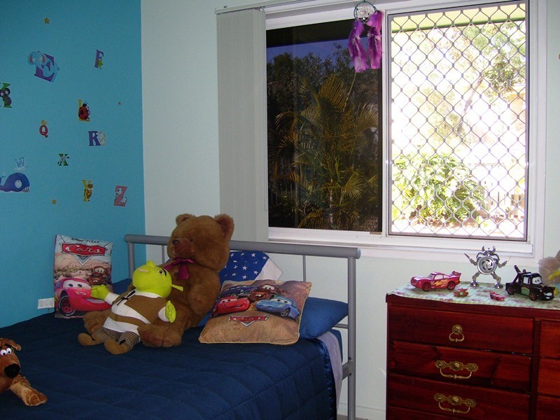 8 French Street, Eagleby QLD 4207