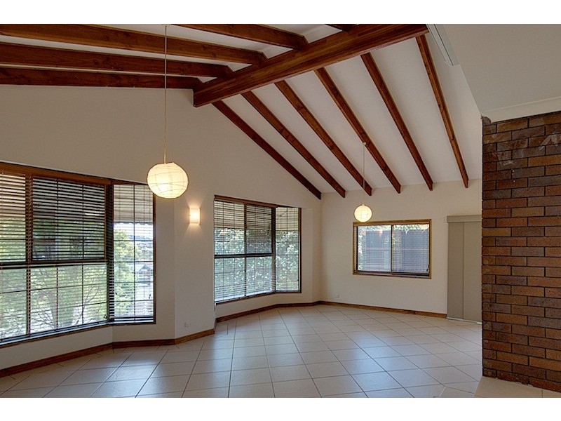 10 Denkman Crt, Windaroo QLD 4207