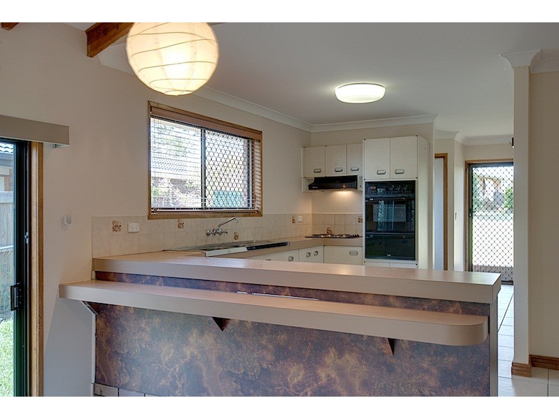 10 Denkman Crt, Windaroo QLD 4207