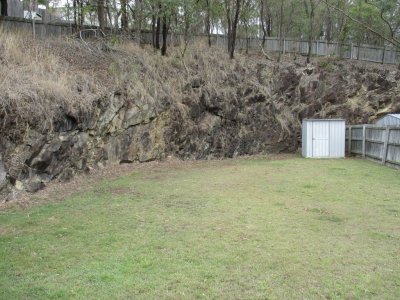 Mount Warren Park QLD 4207