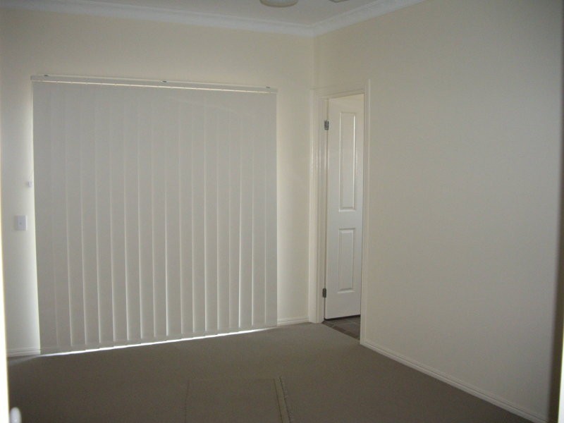 63 Mossman Parade, Waterford QLD 4133