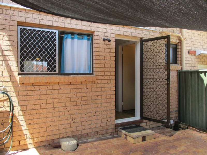 4/13 Albert St,, Eagleby QLD 4207