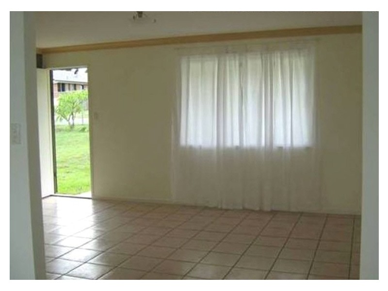 12 Schmidt Rd, Eagleby QLD 4207