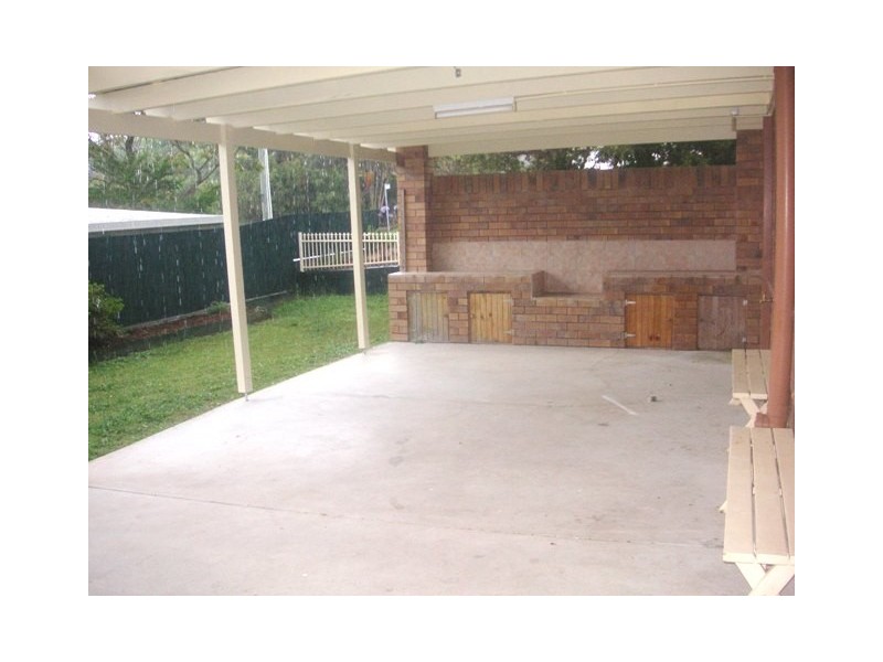 1 Bera Crt, Shailer Park QLD 4128