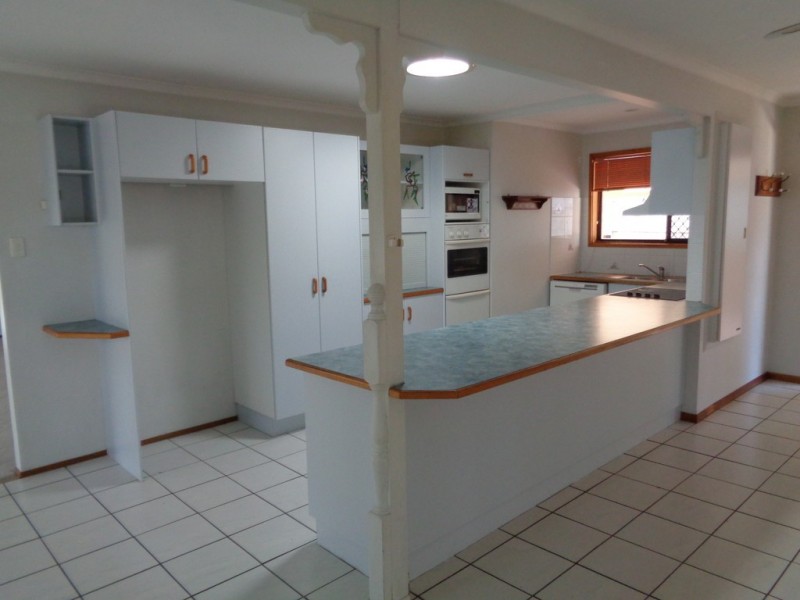 1 Tuff Crt, Shailer Park QLD 4128