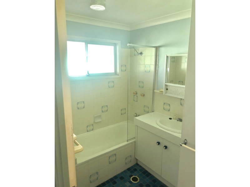 33 Dewar Dr, Loganholme QLD 4129