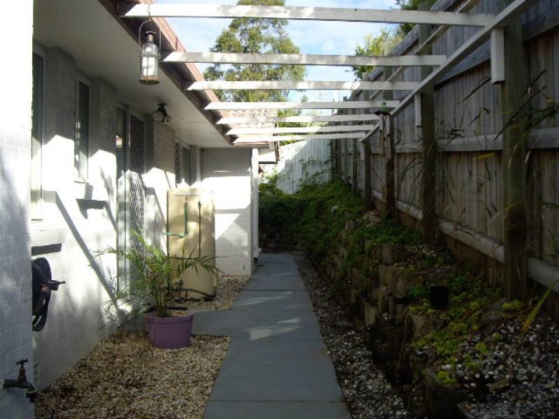 3 Hillside Cres, Edens Landing QLD 4207