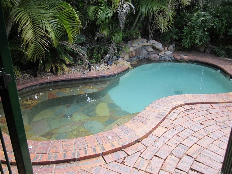 12 Baum Crt, Windaroo QLD 4207