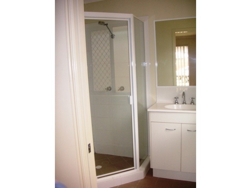 4 Crestwood Street, Bahrs Scrub QLD 4207