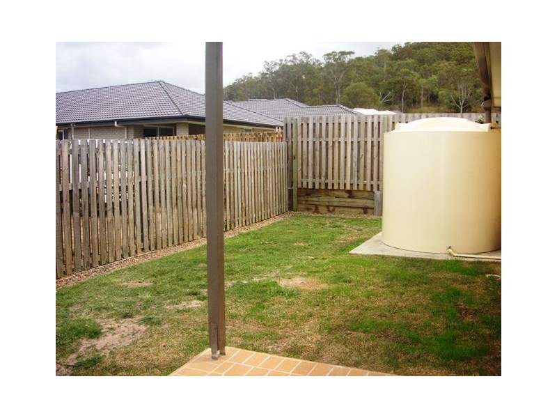 4 Crestwood Street, Bahrs Scrub QLD 4207