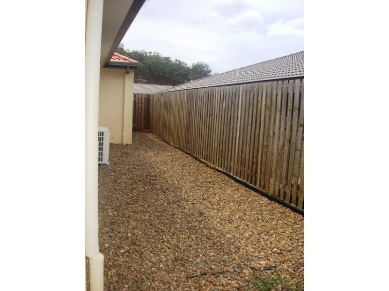 4 Crestwood Street, Bahrs Scrub QLD 4207