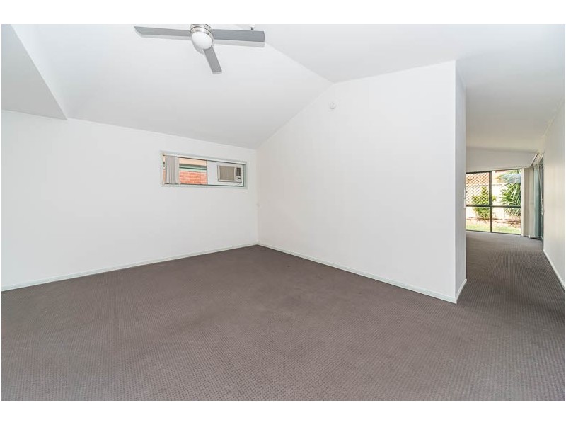 15 Kawana Cres, Cornubia QLD 4130
