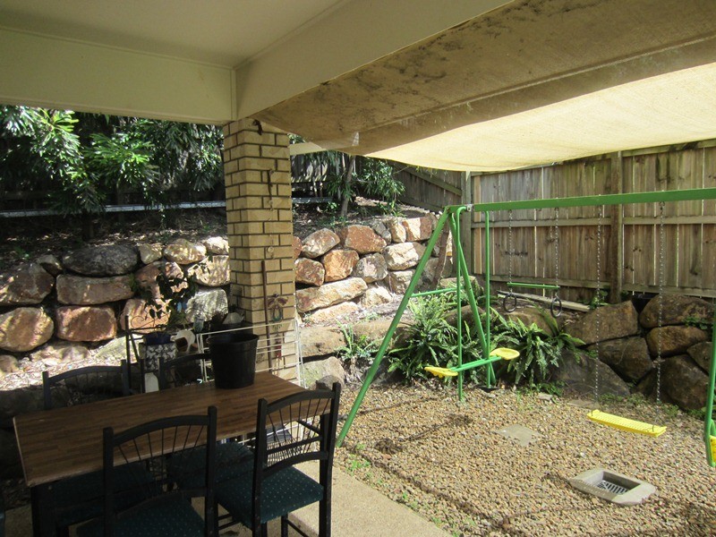 19 Mountain View Crescent, Mount Warren Park QLD 4207