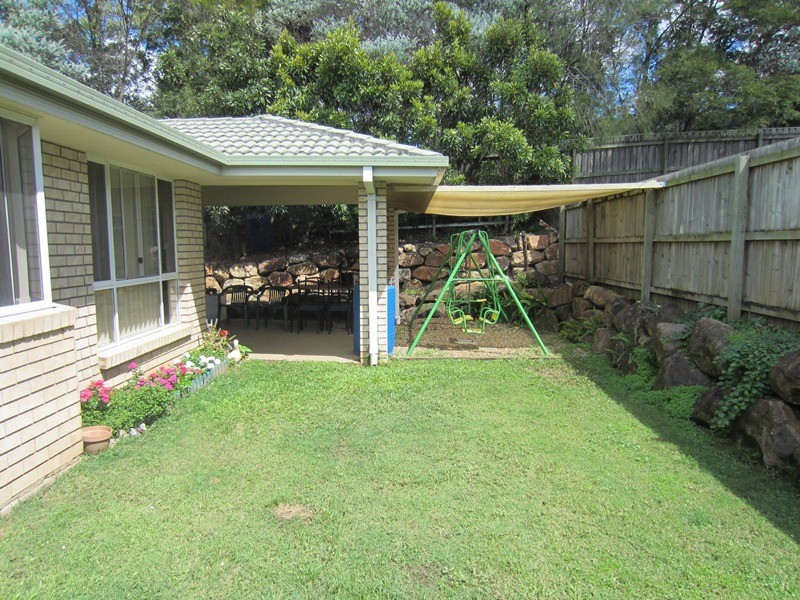 19 Mountain View Crescent, Mount Warren Park QLD 4207