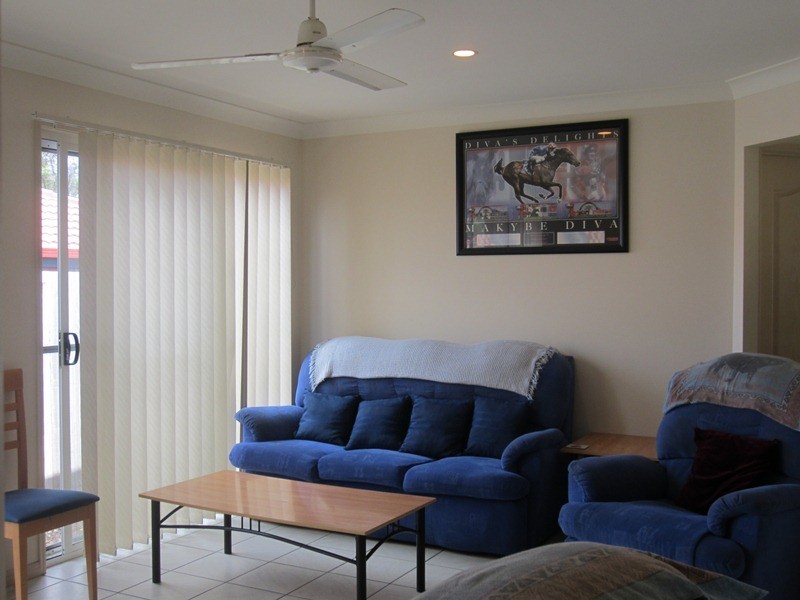 19 Mountain View Crescent, Mount Warren Park QLD 4207