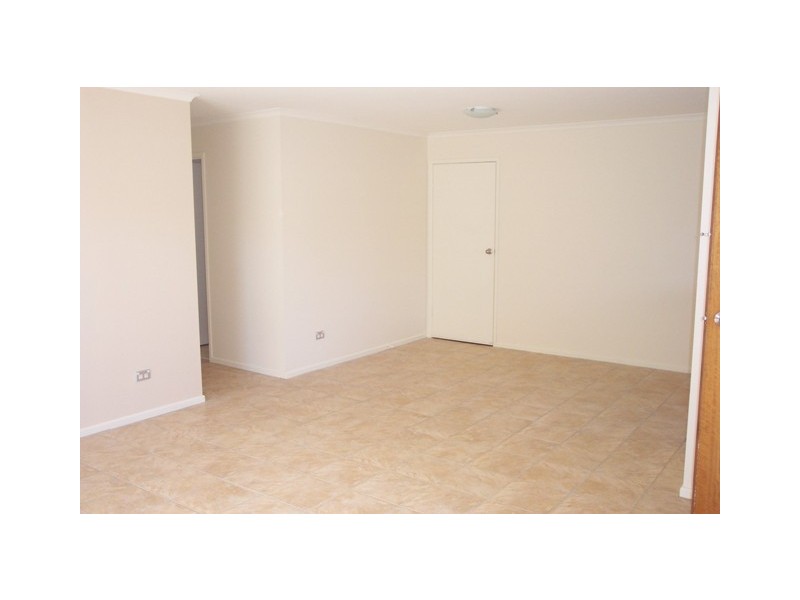 3 Dowling Cres, Eagleby QLD 4207