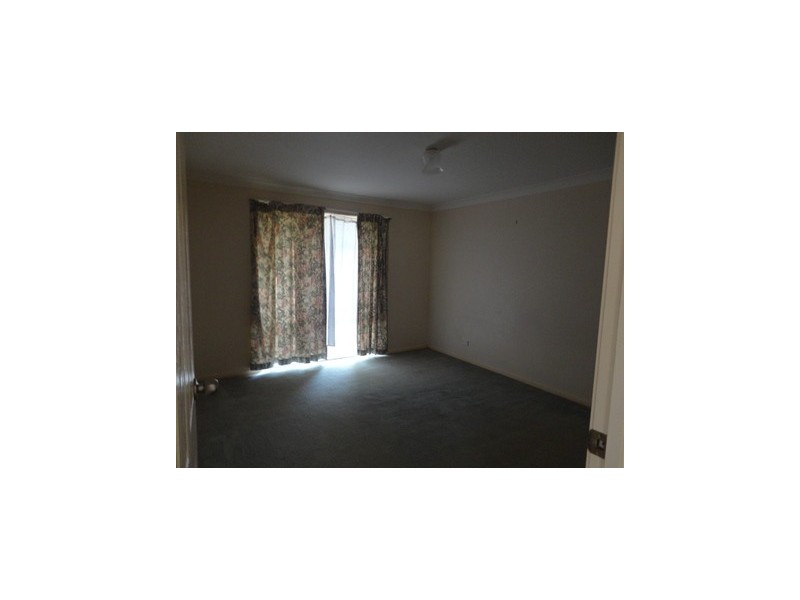 11 Edens Close, Edens Landing QLD 4207