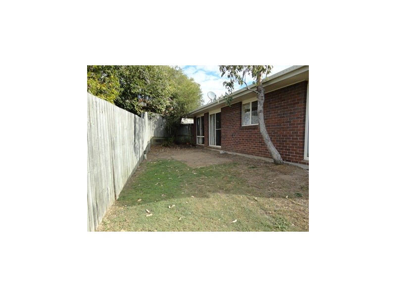 11 Edens Close, Edens Landing QLD 4207