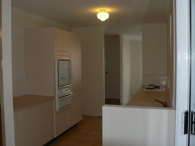 8 Seymour Crt, Eagleby QLD 4207
