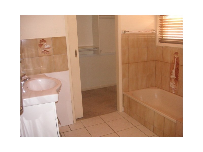 35 Constellation Dr, Loganholme QLD 4129