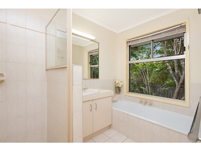 165 Castile Crescent, Edens Landing QLD 4207