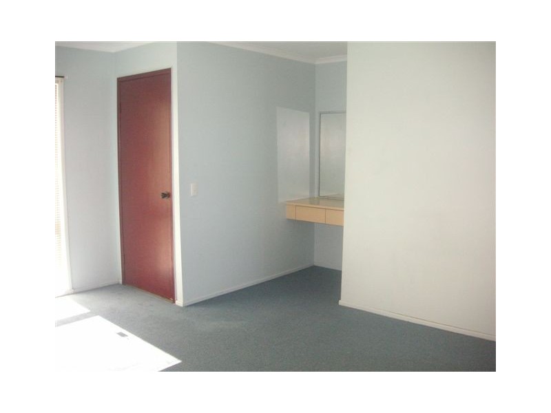 4B Guinivere Crt, Bethania QLD 4205