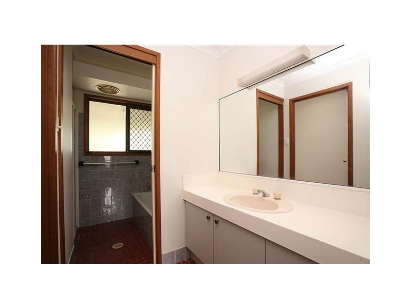 12 Bow Street, Waterford QLD 4133