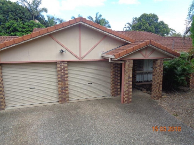 10 Tavuzzi Tce, Edens Landing QLD 4207