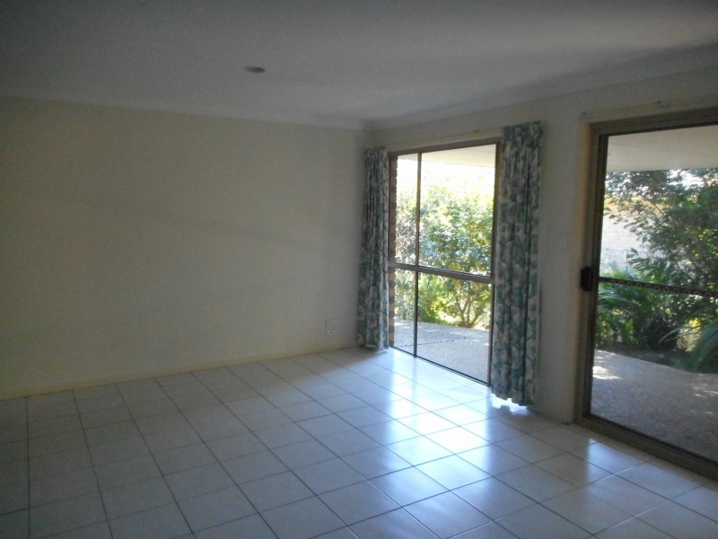 10 Tavuzzi Tce, Edens Landing QLD 4207