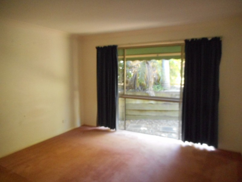 10 Tavuzzi Tce, Edens Landing QLD 4207